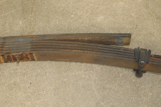 1992 - 1999 GMC Suburban 2500 Rear Leaf Springs Pair Left/Right 15030575 OEM
