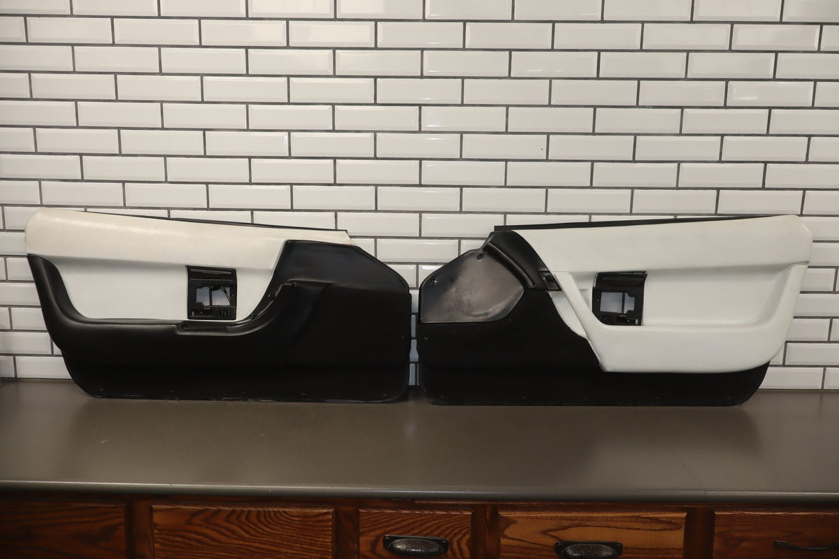 1992 Chevrolet Corvette Convertible Pair- Front Trim Panels White 10085975