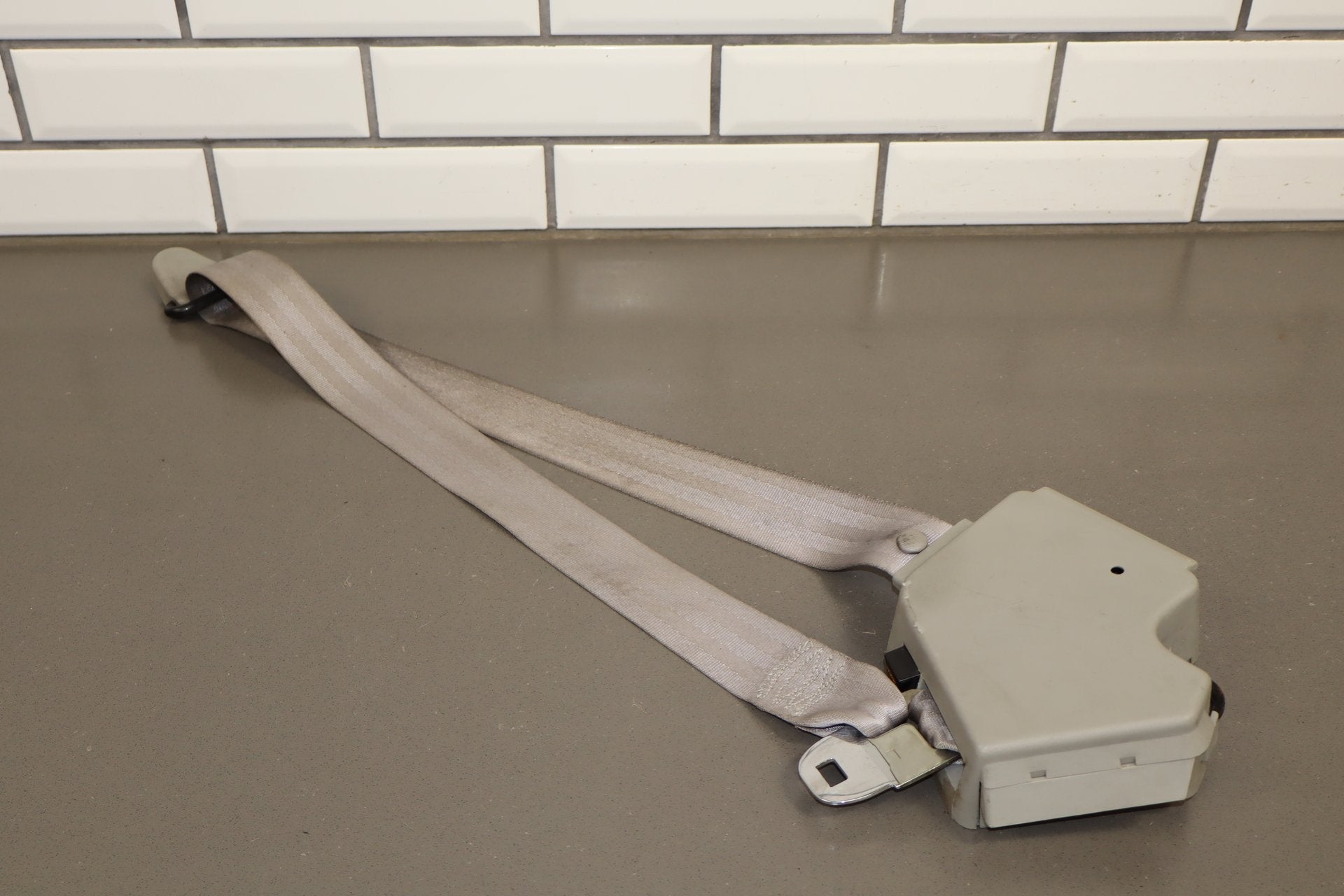 1992 Chevrolet Corvette Pair- Front Seat Belts Light Gray