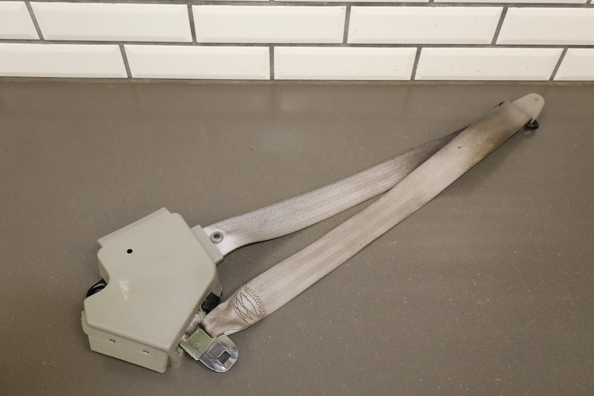 1992 Chevrolet Corvette Pair- Front Seat Belts Light Gray