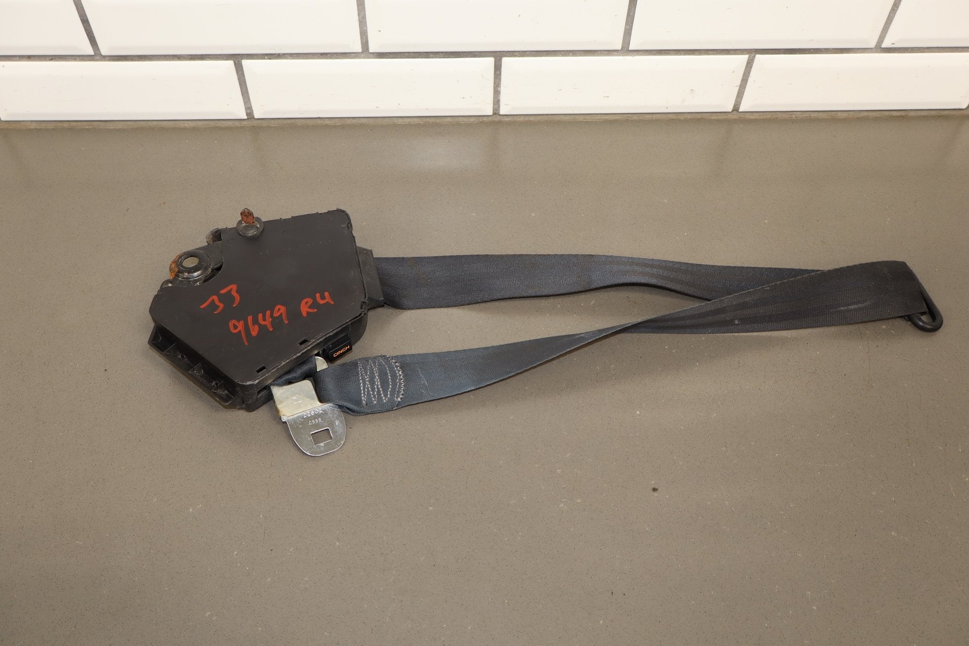 1992 Chevrolet Corvette Pair- Front Seat Belts White