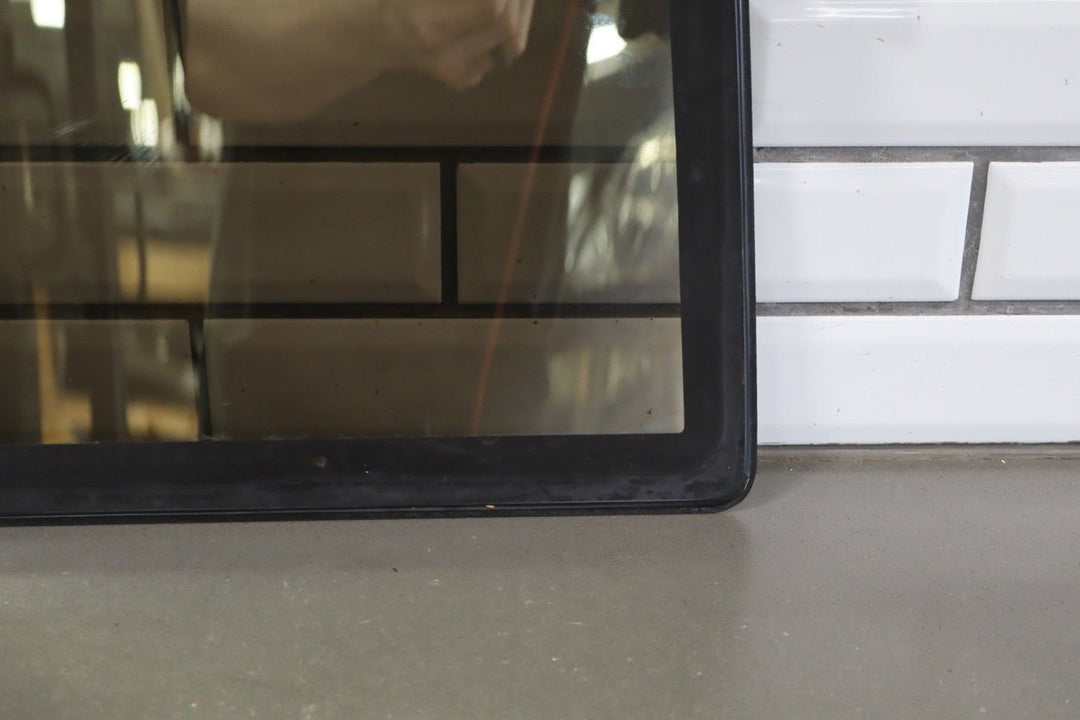 1992 GMC Sierra GMT400 Extended Cab Right Quarter Window OEM