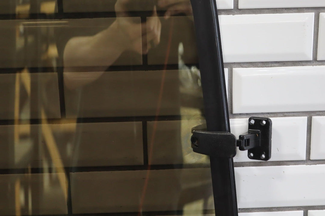 1992 GMC Sierra GMT400 Extended Cab Right Quarter Window OEM