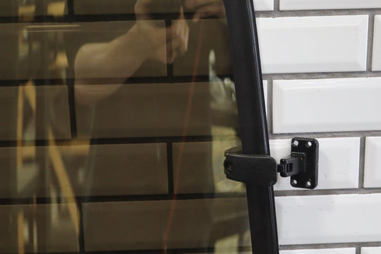 1992 GMC Sierra GMT400 Extended Cab Right Quarter Window OEM