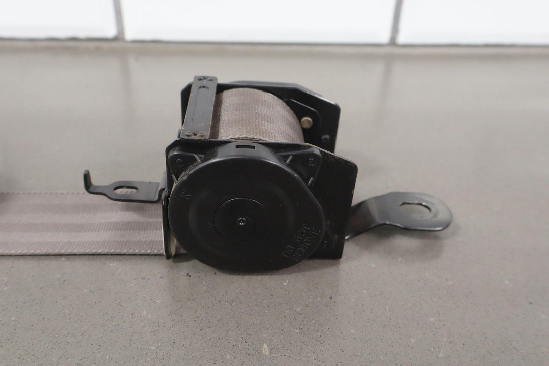 1992 Toyota Land Cruiser 2nd Row Left Seat Belt Retractor *Tested*
