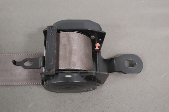 1992 Toyota Land Cruiser 2nd Row Left Seat Belt Retractor *Tested*