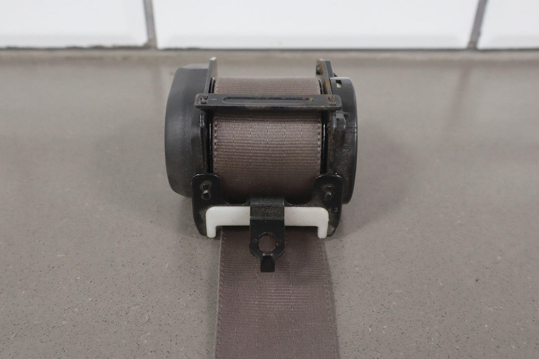 1992 Toyota Land Cruiser 2nd Row Left Seat Belt Retractor *Tested*