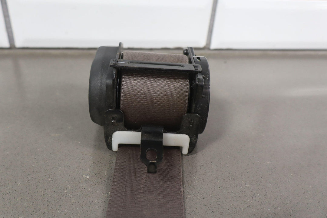 1992 Toyota Land Cruiser 2nd Row Right Seat Belt Retractor *Tested*