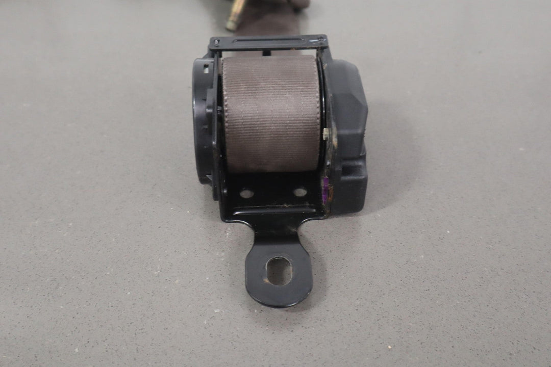 1992 Toyota Land Cruiser 2nd Row Right Seat Belt Retractor *Tested*