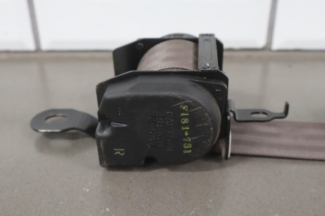 1992 Toyota Land Cruiser 2nd Row Right Seat Belt Retractor *Tested*