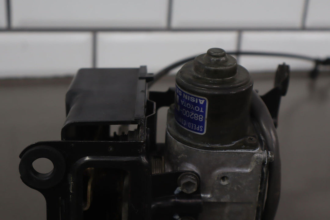 1992 Toyota Land Cruiser Cruise Control Servo W/Bracket & Cable