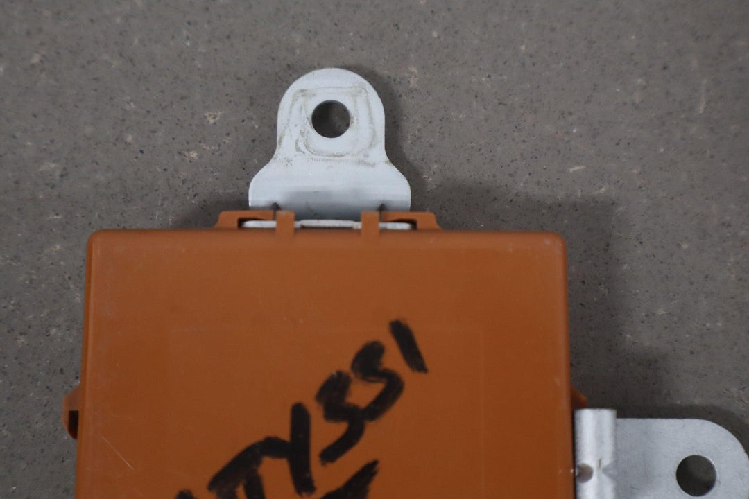 1992 Toyota Land Cruiser Door Control Relay Module OEM