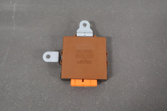 1992 Toyota Land Cruiser Door Control Relay Module OEM
