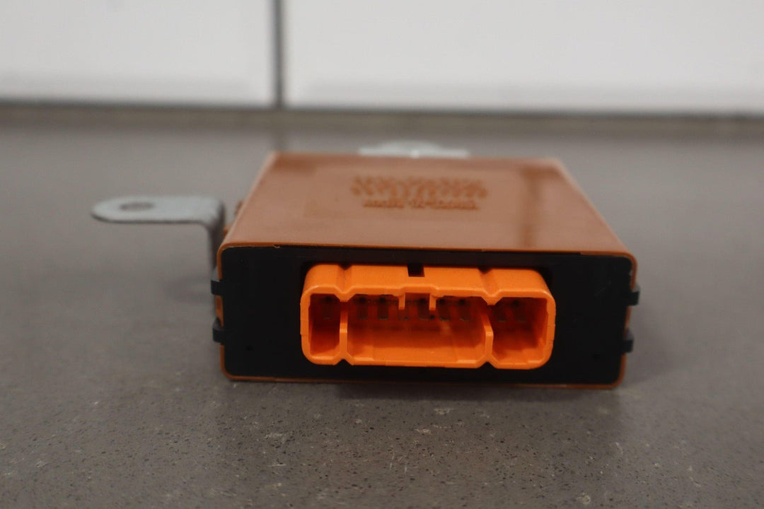 1992 Toyota Land Cruiser Door Control Relay Module OEM