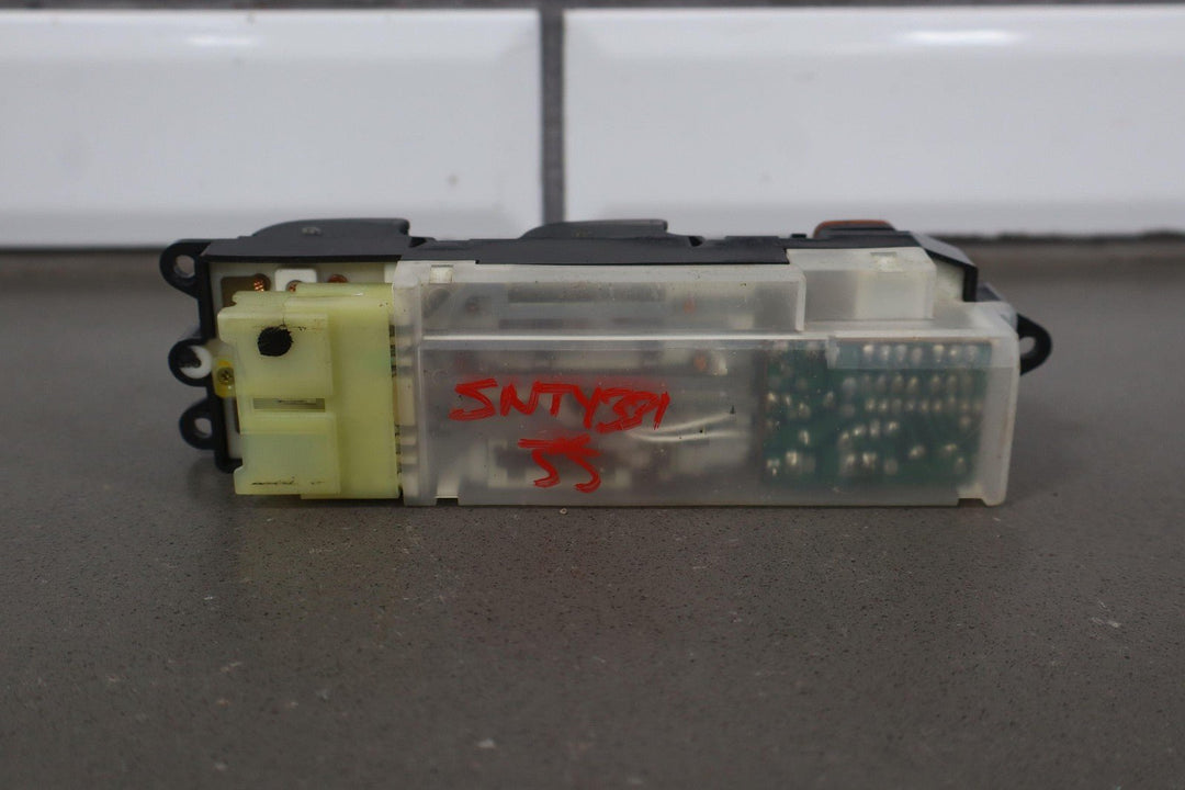 1992 Toyota Land Cruiser Left Driver Front Master Door Window Switch *No Bezel*