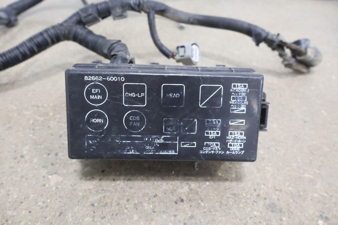 1992 Toyota LandCruiser (3FE) Engine Fuse Relay Junction Box W/Harness