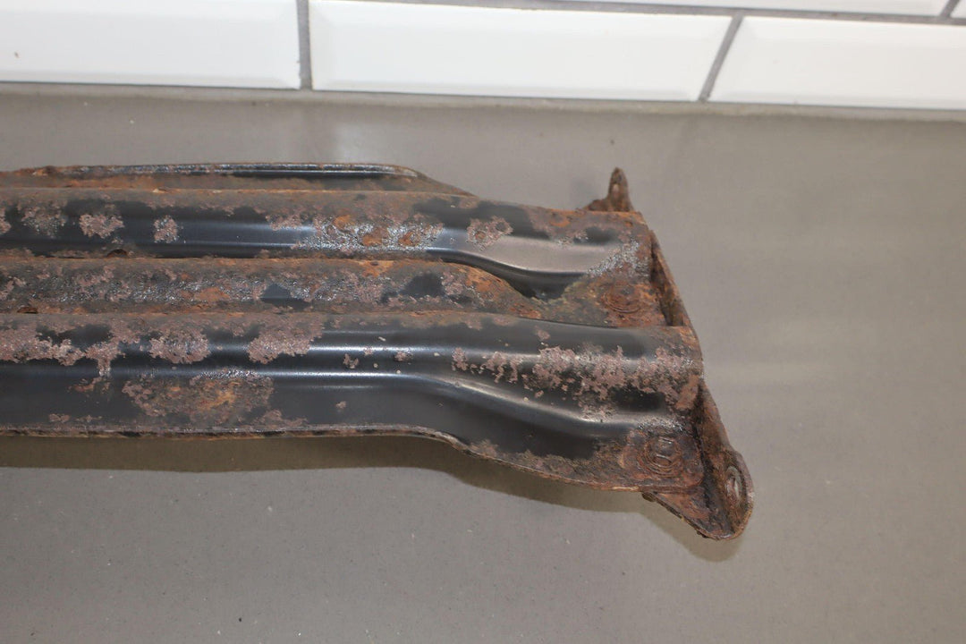 1992 Toyota LandCruiser Under Body Spare Tire Hoist & Crossmember *Surface Rust*