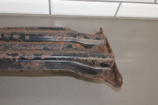 1992 Toyota LandCruiser Under Body Spare Tire Hoist & Crossmember *Surface Rust*