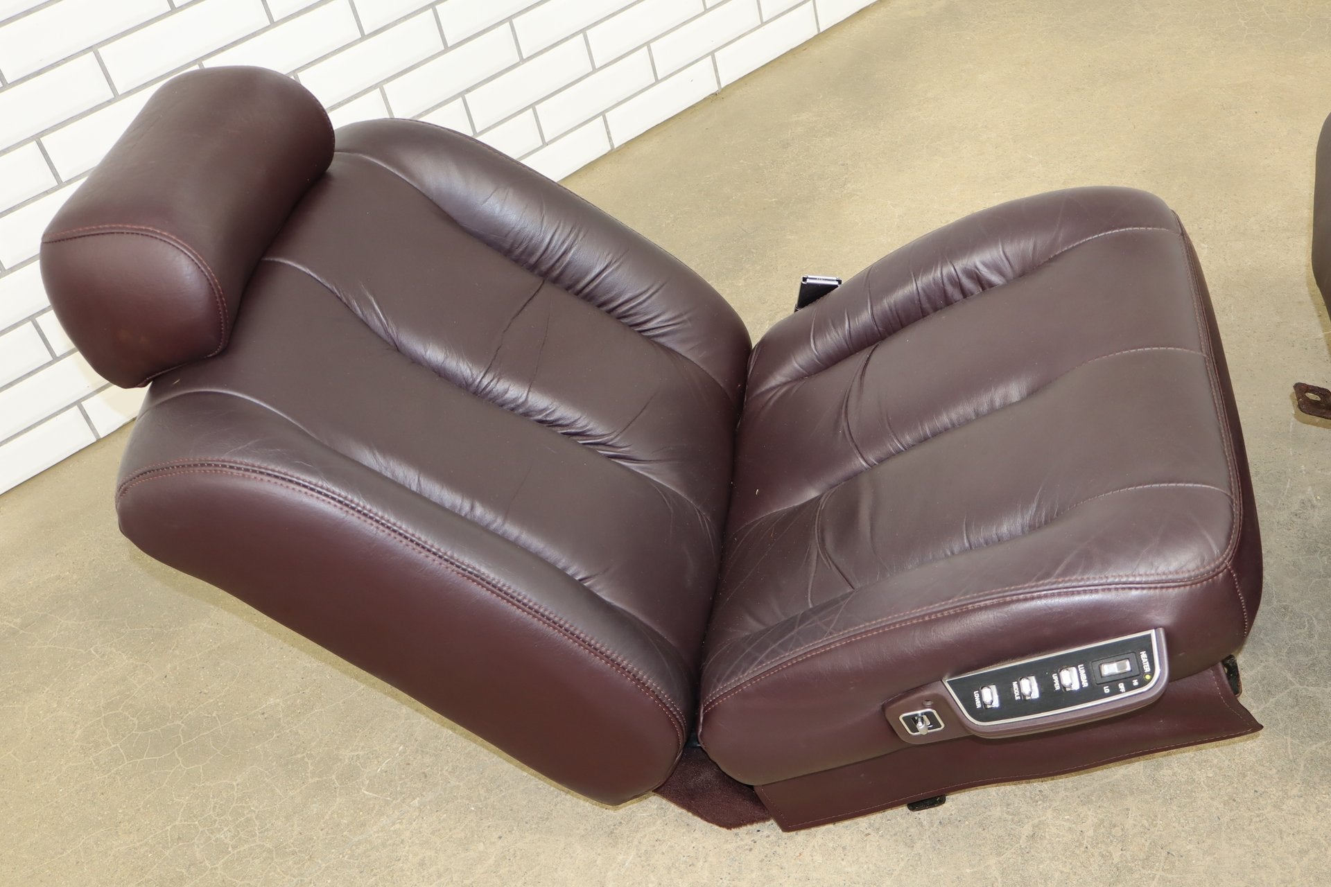 1993-1996 Cadillac Fleetwood Brougham Leather Power Seats Set Bordeaux Red 75