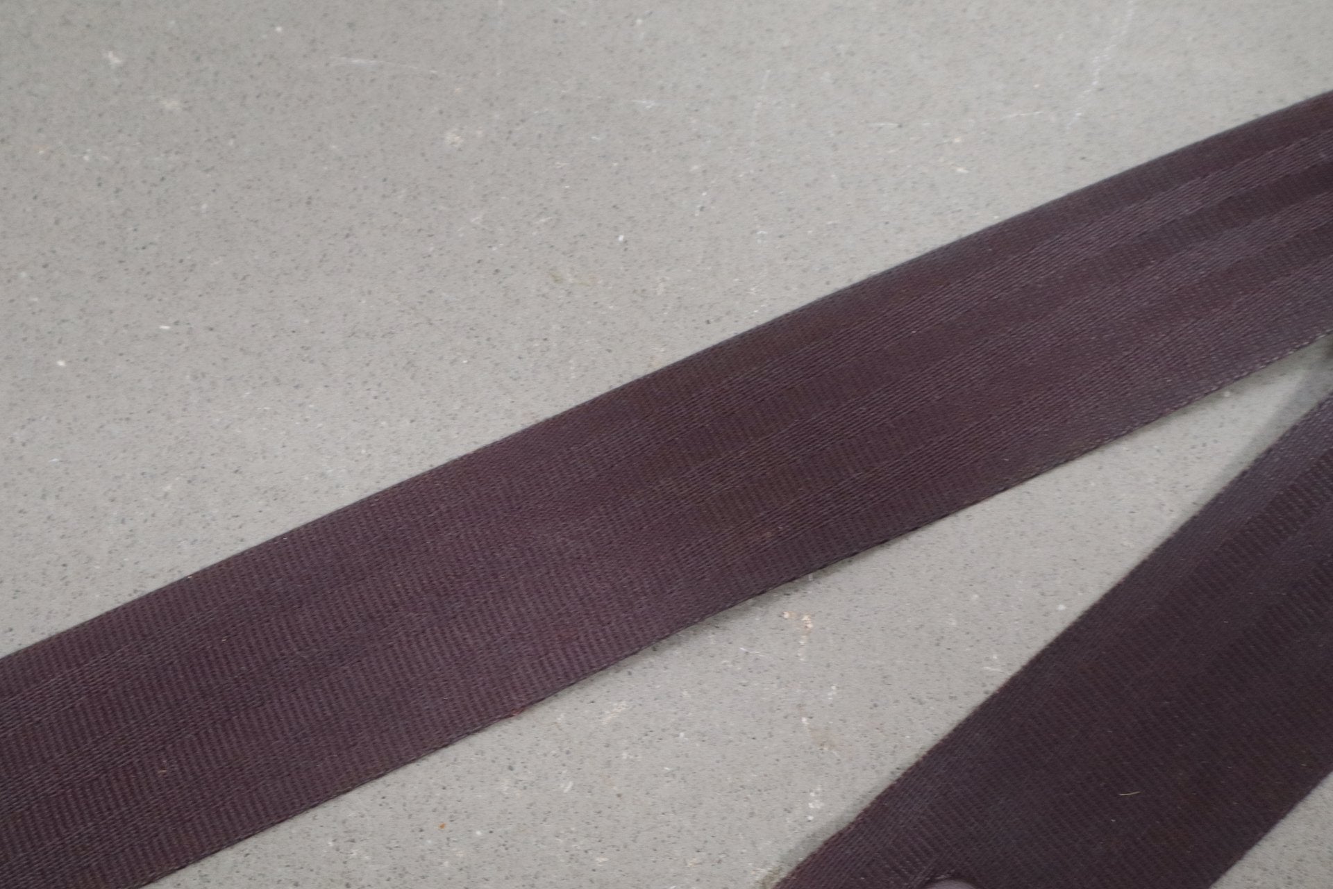 1993-1996 Cadillac Fleetwood Brougham Left Front Seat Belt Bordeaux Red 75