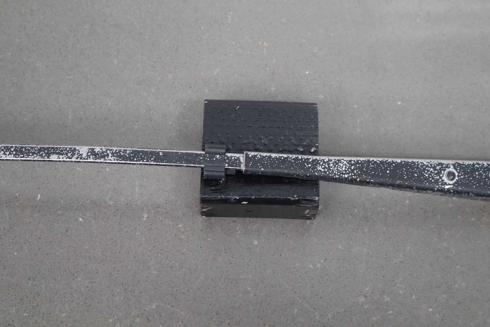 1993-1996 Cadillac Fleetwood Brougham Wiper Arm Pair