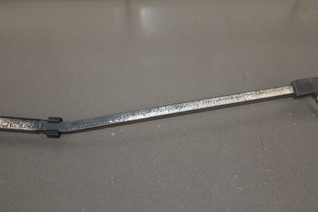 1993 - 1996 Cadillac Fleetwood Brougham Wiper Arm Pair