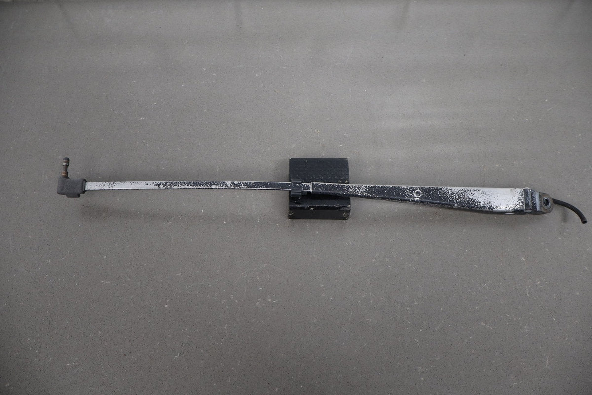 1993-1996 Cadillac Fleetwood Brougham Wiper Arm Pair