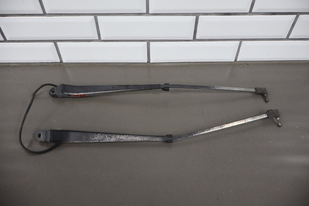 1993 - 1996 Cadillac Fleetwood Brougham Wiper Arm Pair