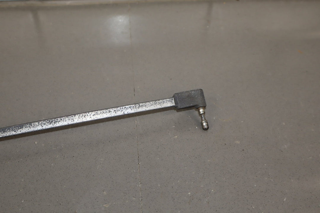 1993 - 1996 Cadillac Fleetwood Brougham Wiper Arm Pair