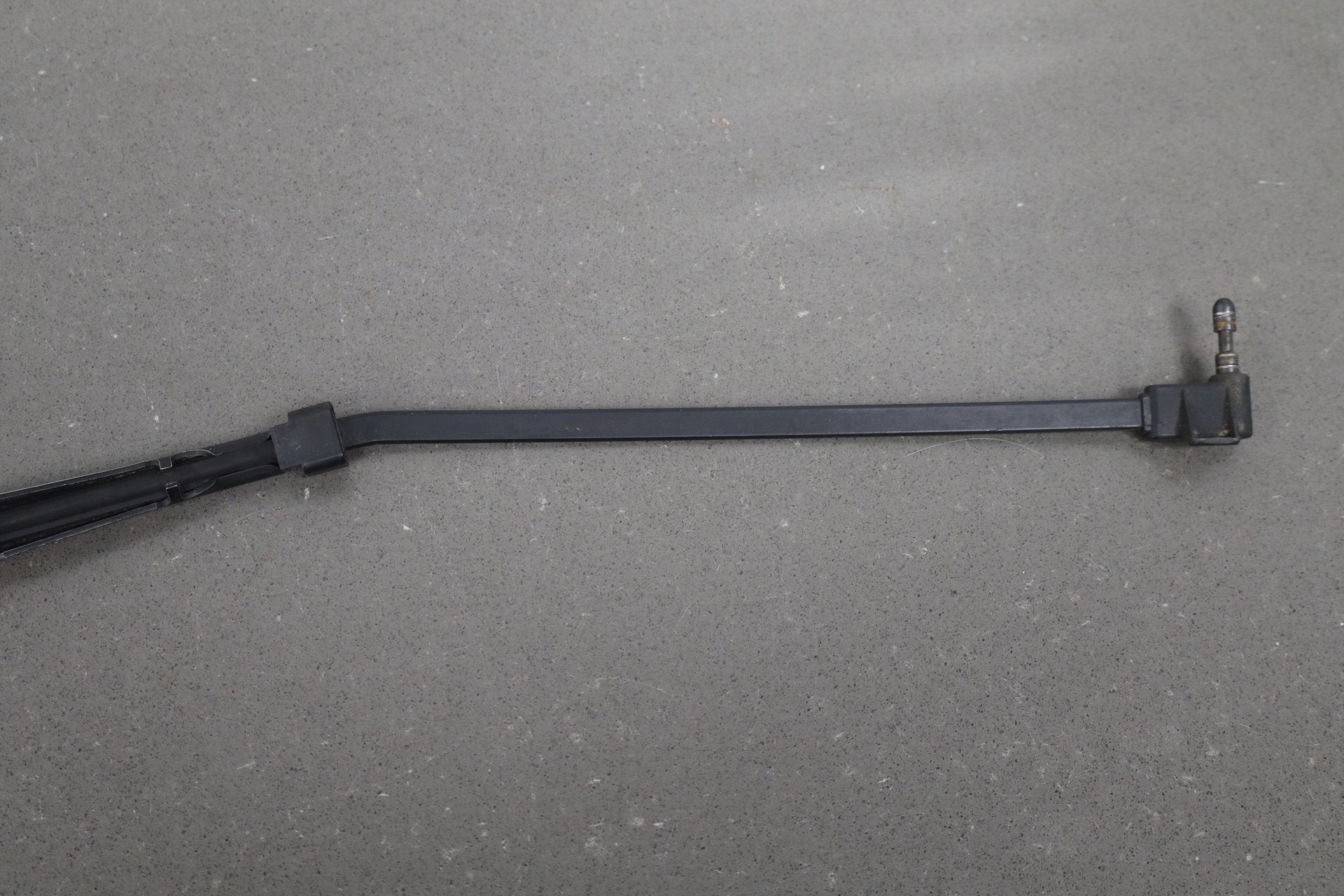 1993-1996 Cadillac Fleetwood Brougham Wiper Arm Pair