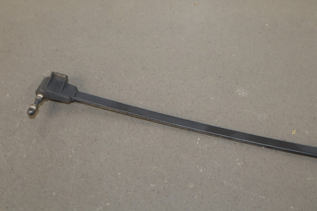 1993 - 1996 Cadillac Fleetwood Brougham Wiper Arm Pair