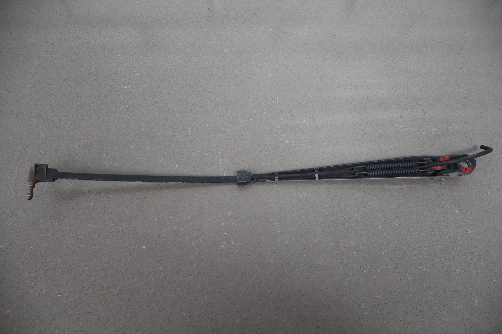 1993-1996 Cadillac Fleetwood Brougham Wiper Arm Pair