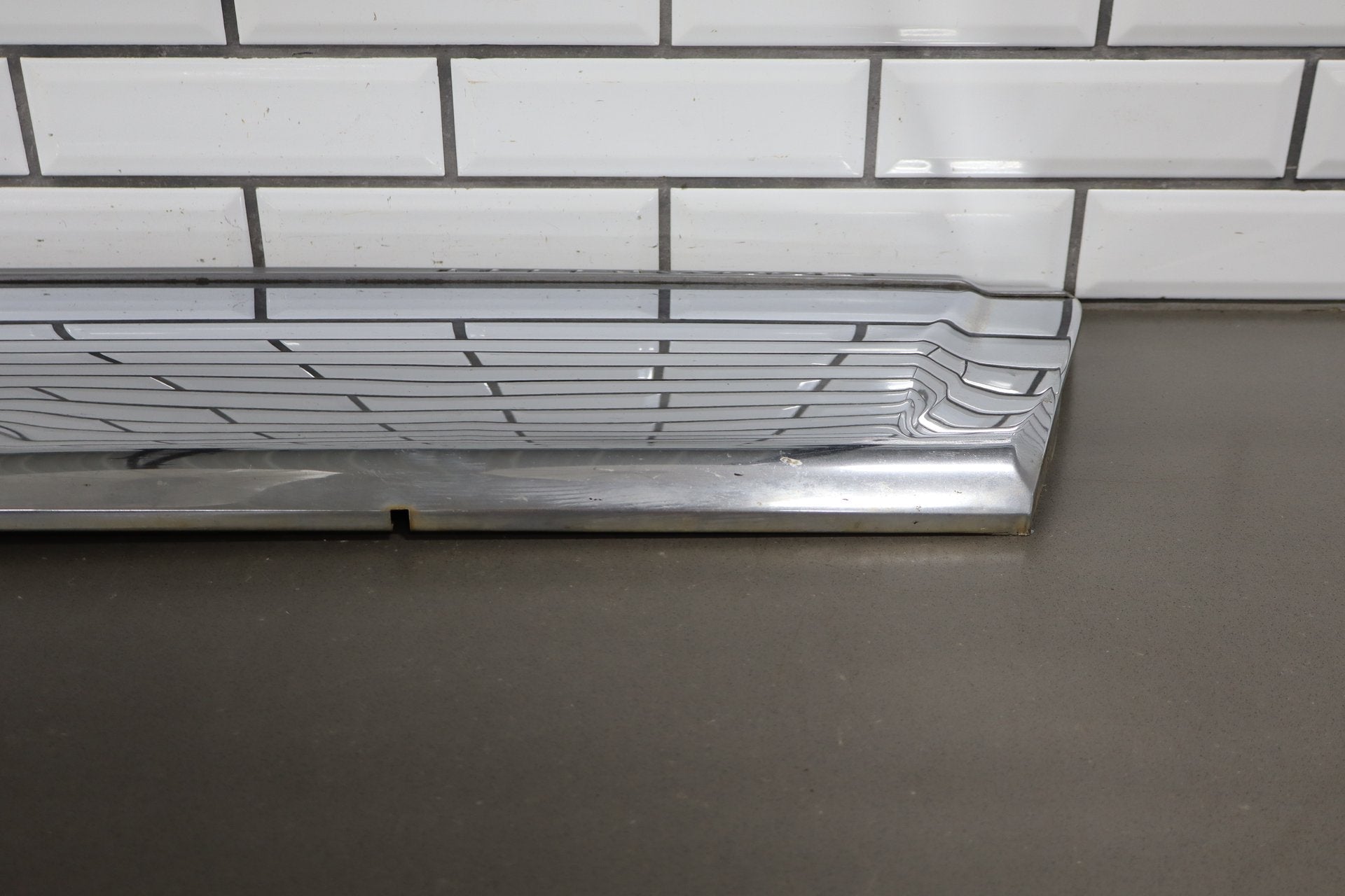 1993-1996 Cadillac Fleetwood Chrome Left Front Door Molding 12528614