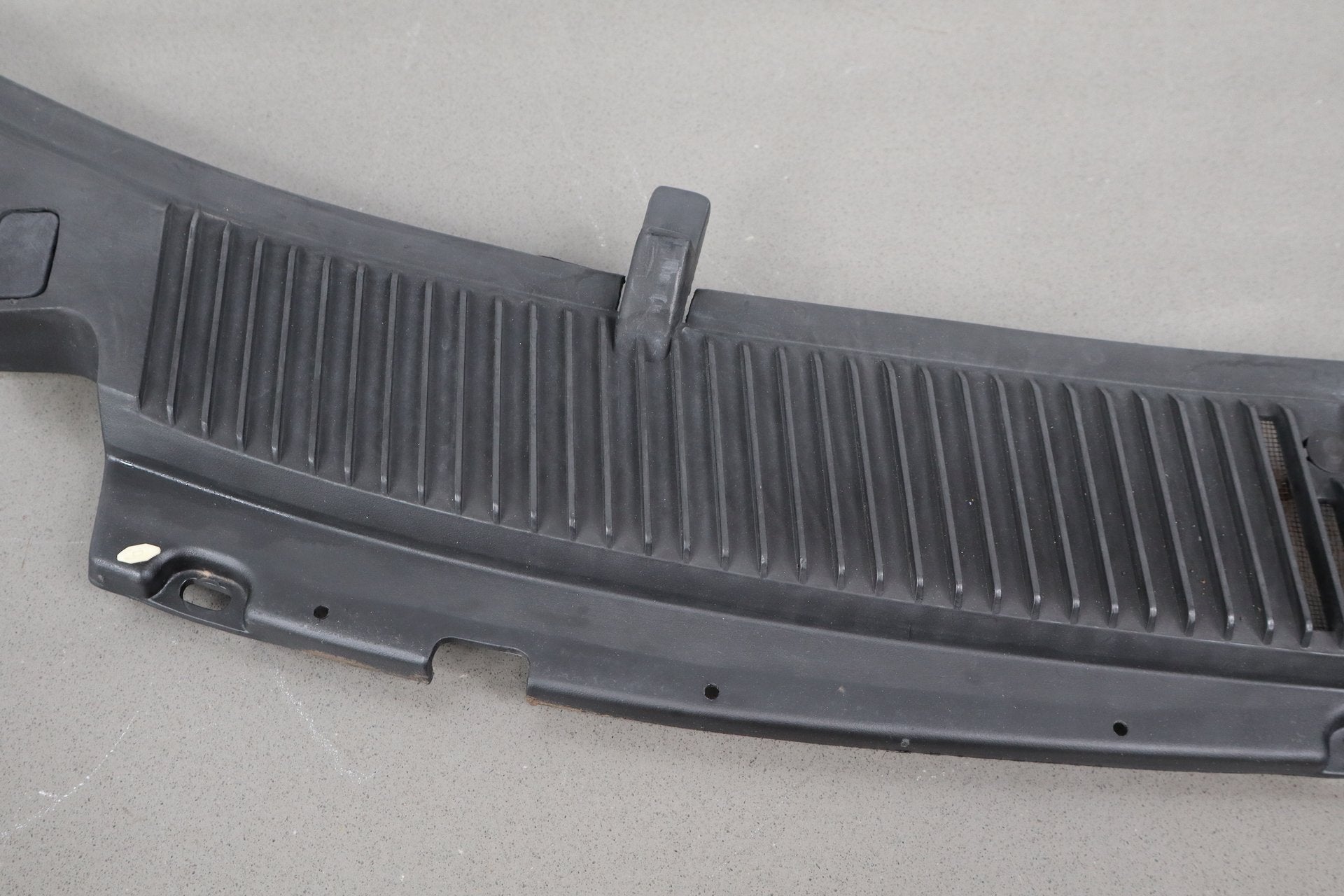 1993-1996 Cadillac Fleetwood Cowl Vent Panel