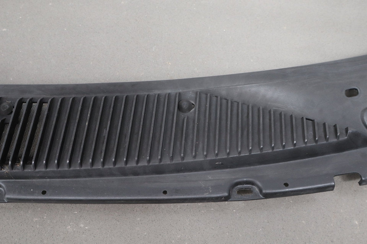 1993-1996 Cadillac Fleetwood Cowl Vent Panel