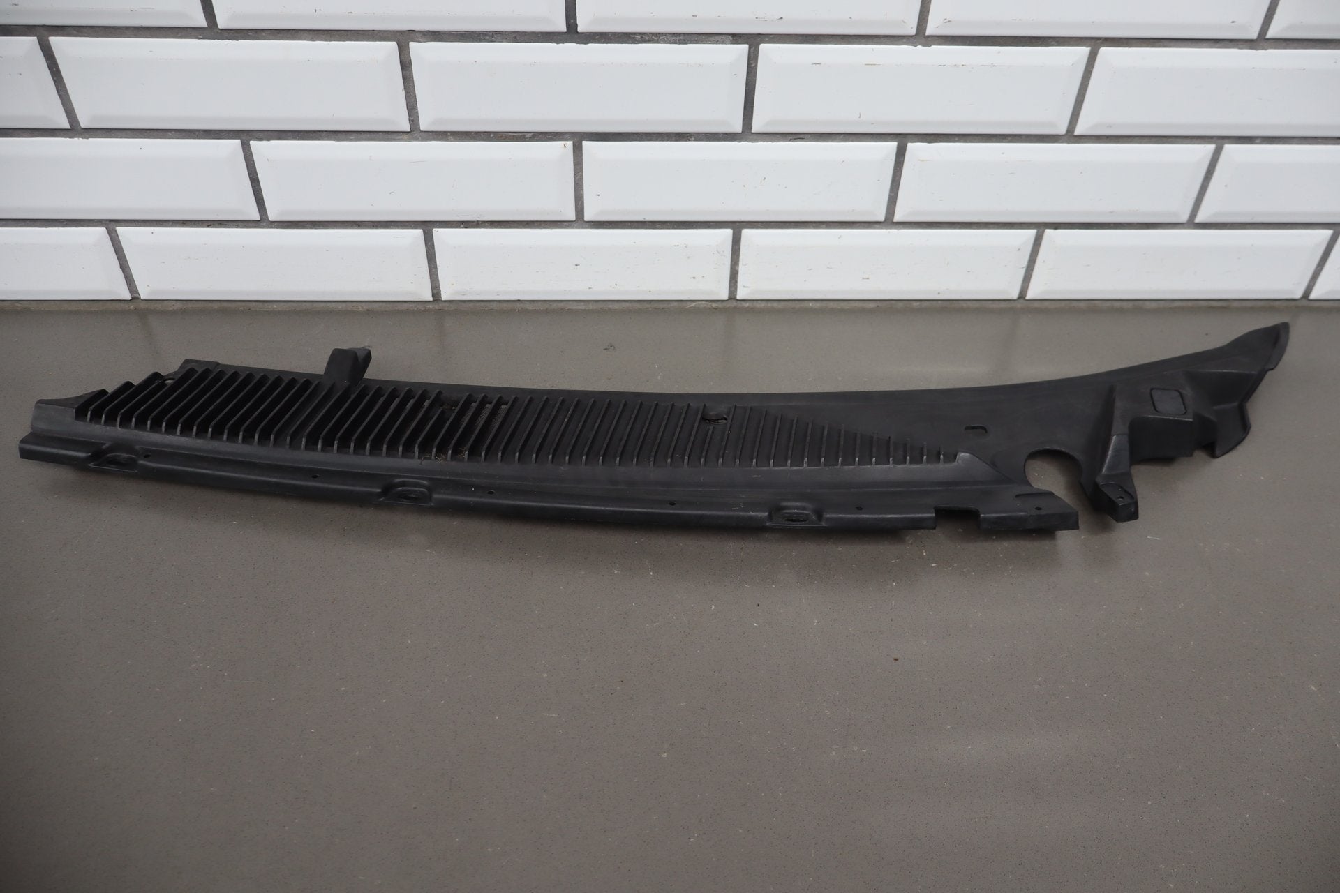1993-1996 Cadillac Fleetwood Cowl Vent Panel