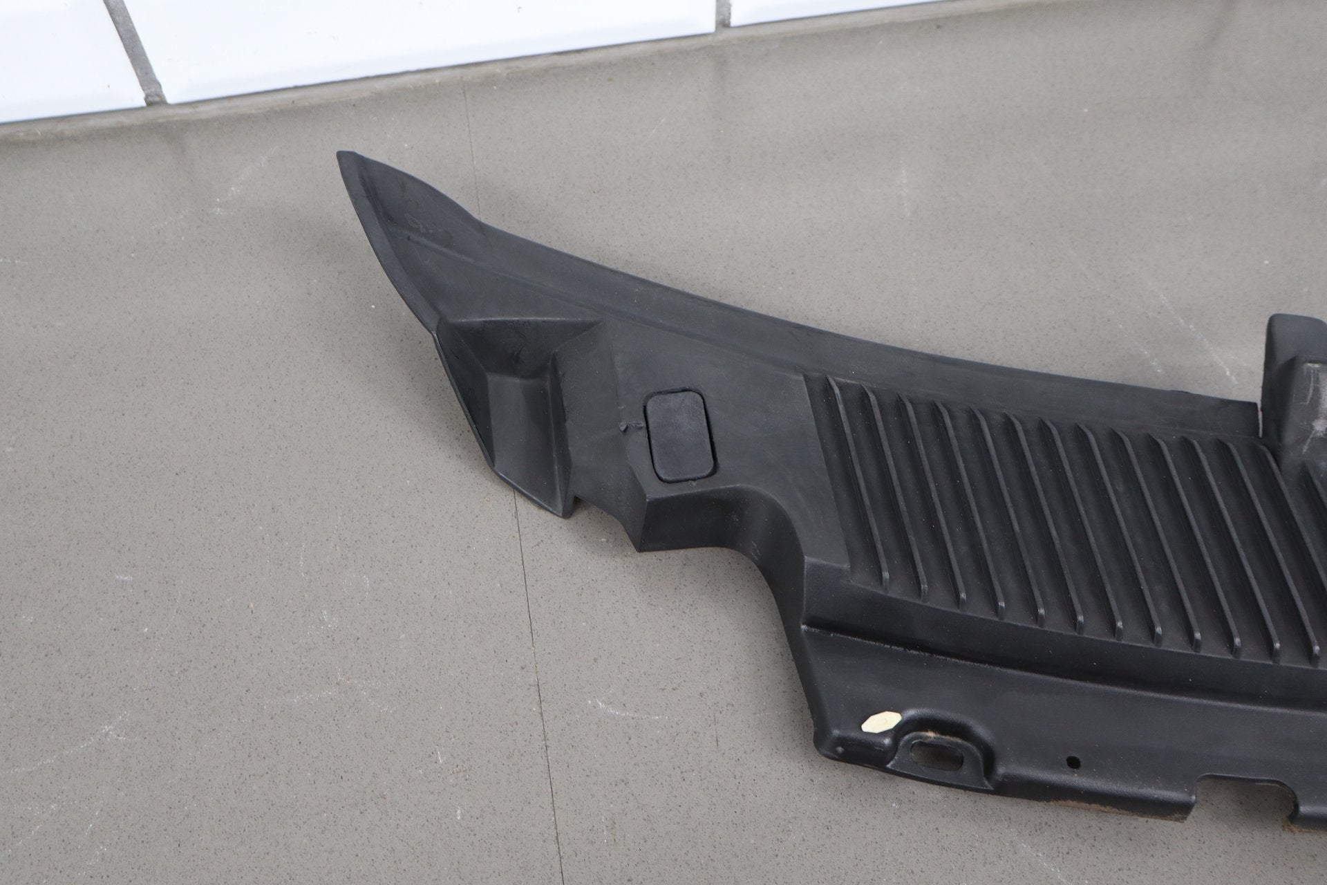 1993-1996 Cadillac Fleetwood Cowl Vent Panel