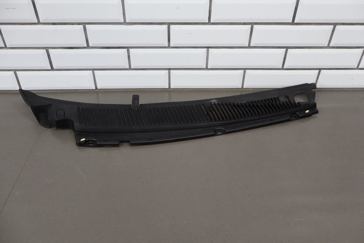 1993-1996 Cadillac Fleetwood Cowl Vent Panel
