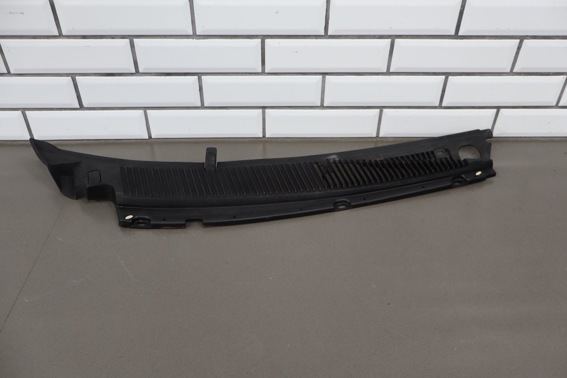 1993-1996 Cadillac Fleetwood Cowl Vent Panel