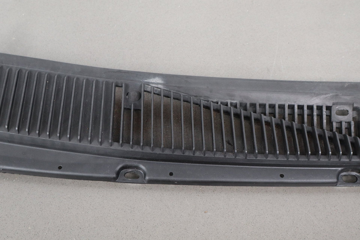 1993-1996 Cadillac Fleetwood Cowl Vent Panel
