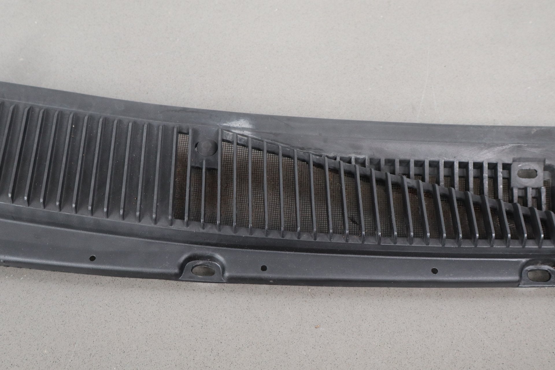 1993-1996 Cadillac Fleetwood Cowl Vent Panel