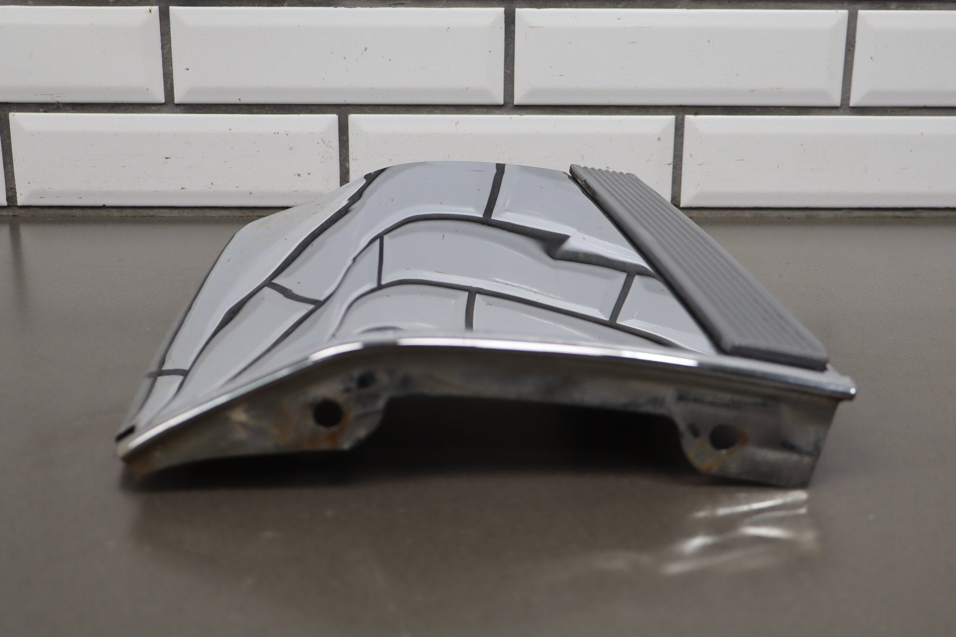 1993-1996 Cadillac Fleetwood Forward Chrome Left Fender Molding 12513236