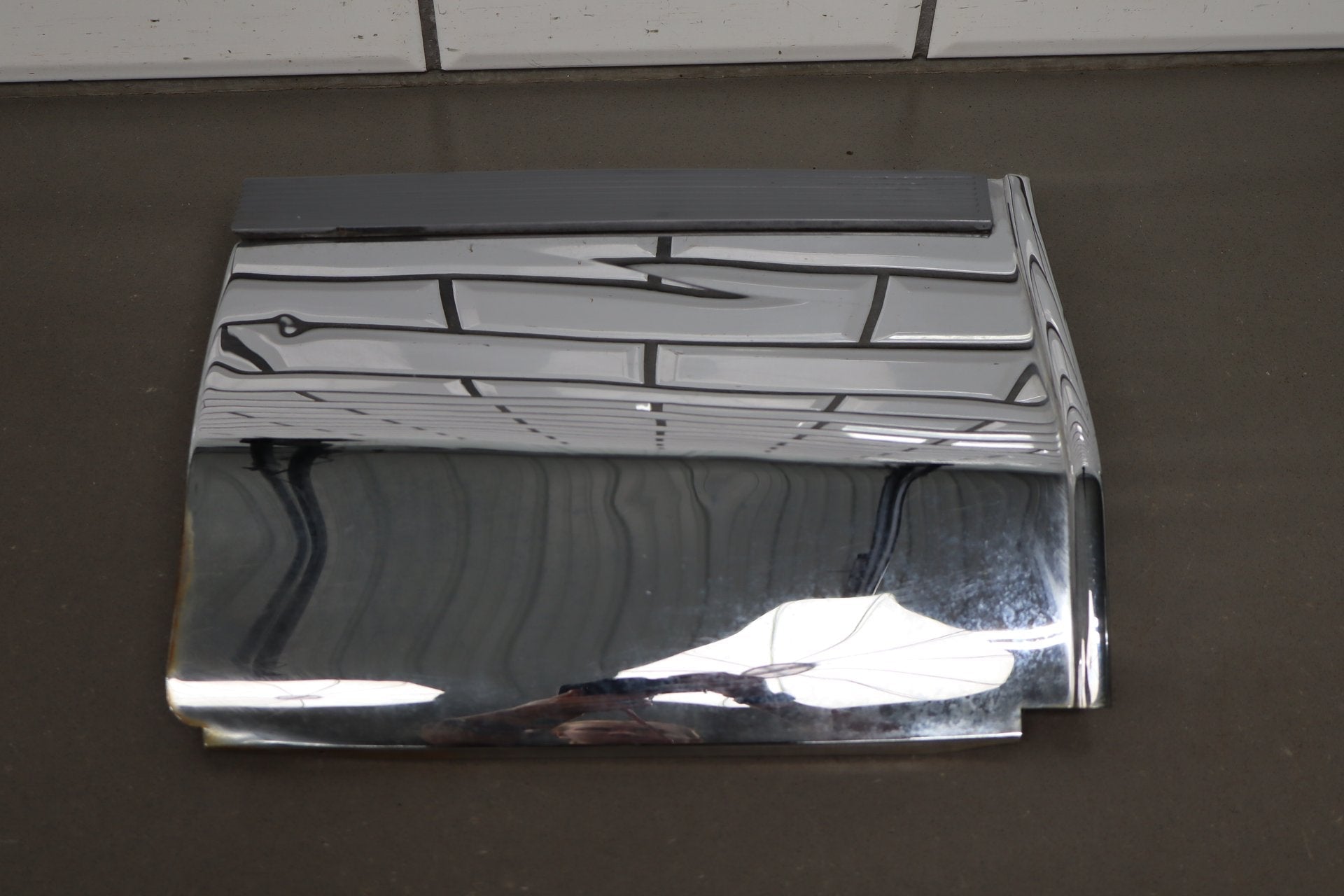 1993-1996 Cadillac Fleetwood Forward Chrome Left Fender Molding 12513236
