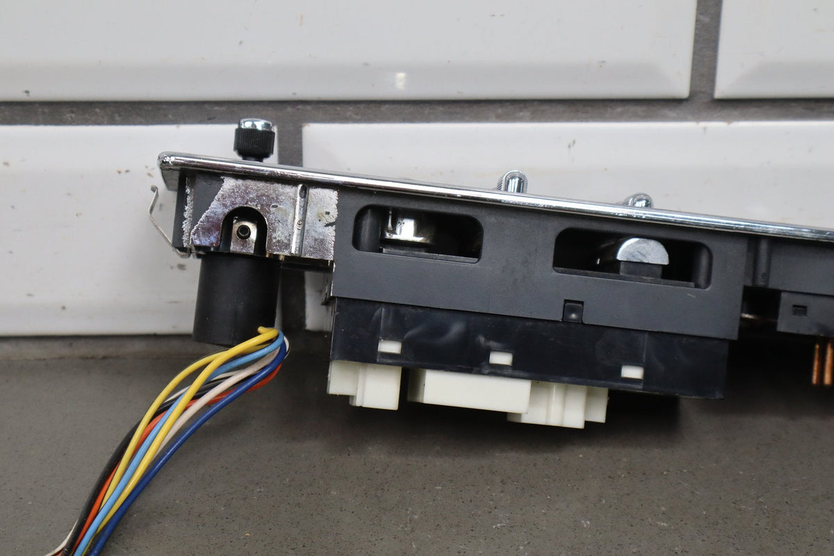 1993-1996 Cadillac Fleetwood Left Front Window, Driver Seat Switch