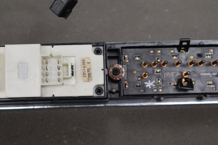 1993-1996 Cadillac Fleetwood Left Front Window, Driver Seat Switch