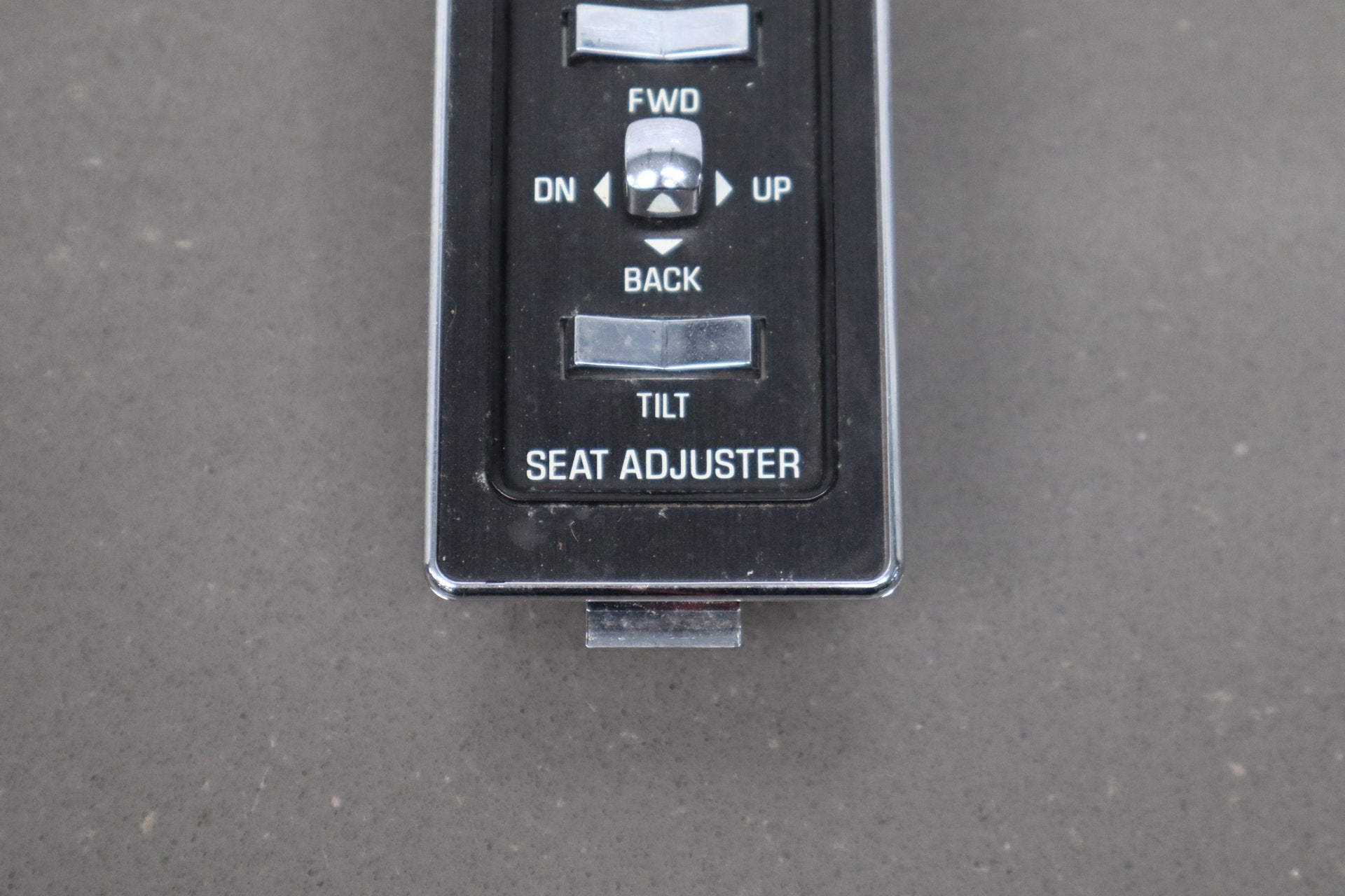 1993-1996 Cadillac Fleetwood Left Front Window, Driver Seat Switch