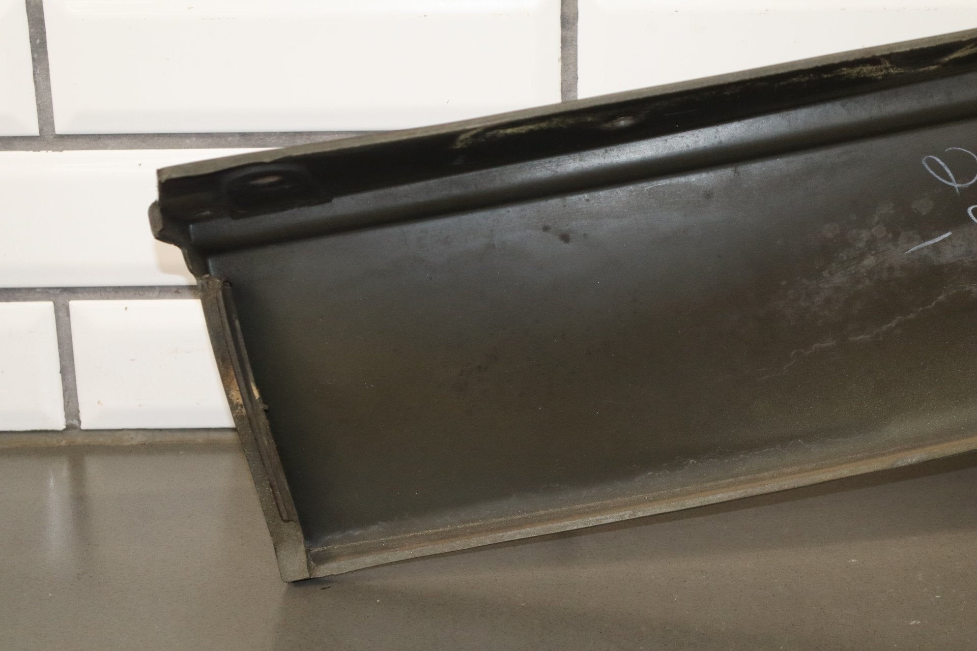 1993-1996 Cadillac Fleetwood Left Tail Light W/ Filler Panel Dark Cherry 77