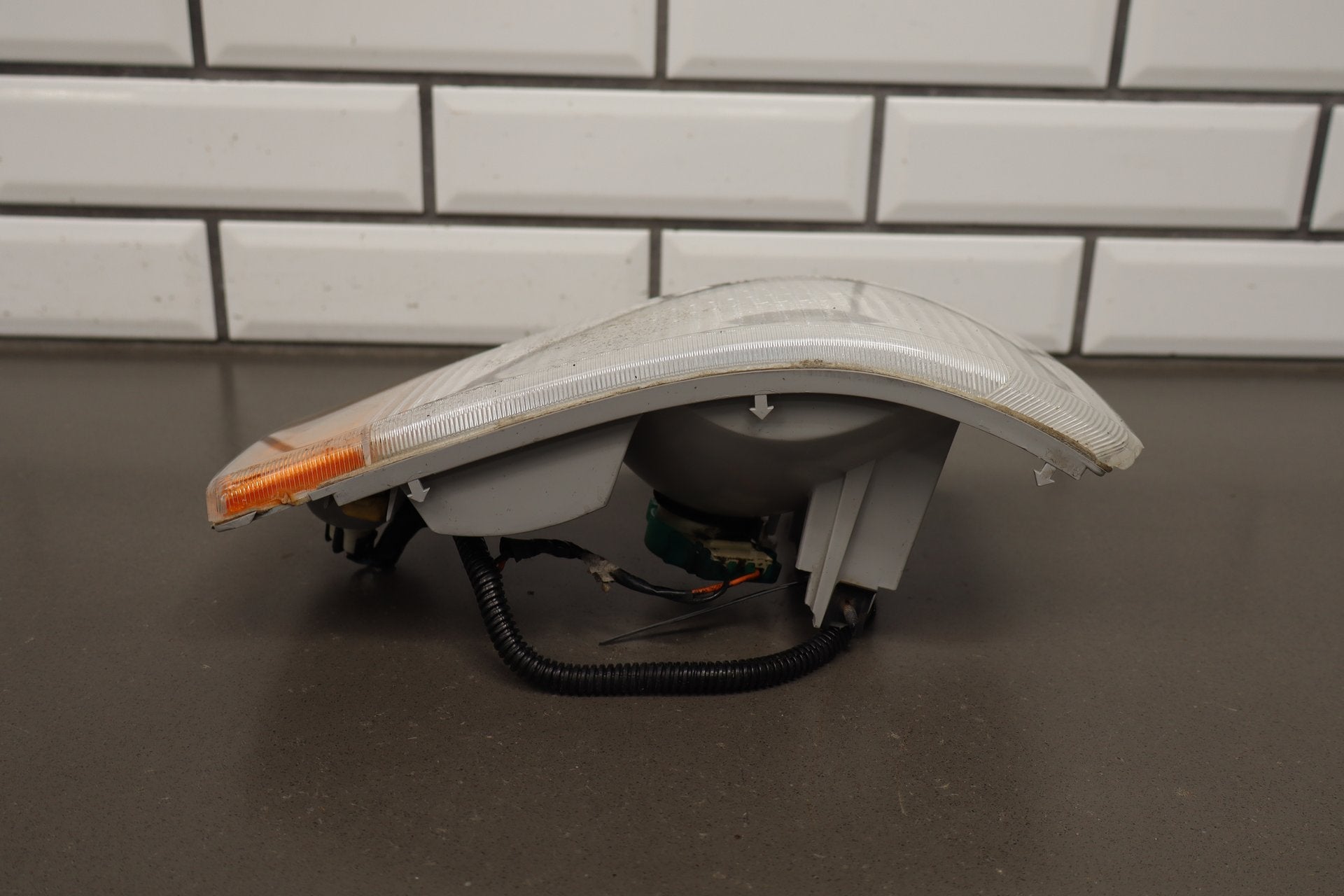 1993-1996 Cadillac Fleetwood Right Front Lamp Turn Signal