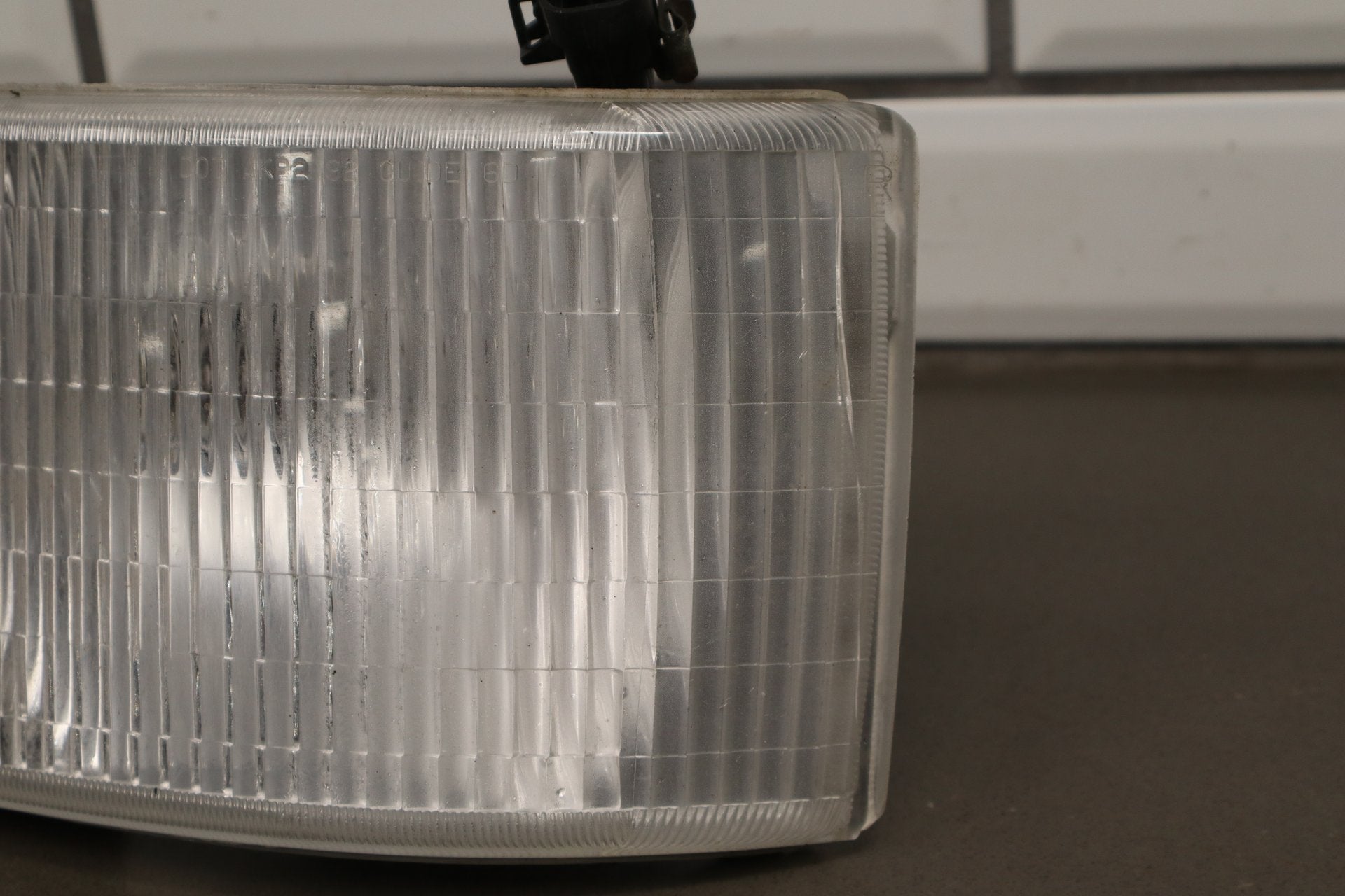 1993-1996 Cadillac Fleetwood Right Front Lamp Turn Signal