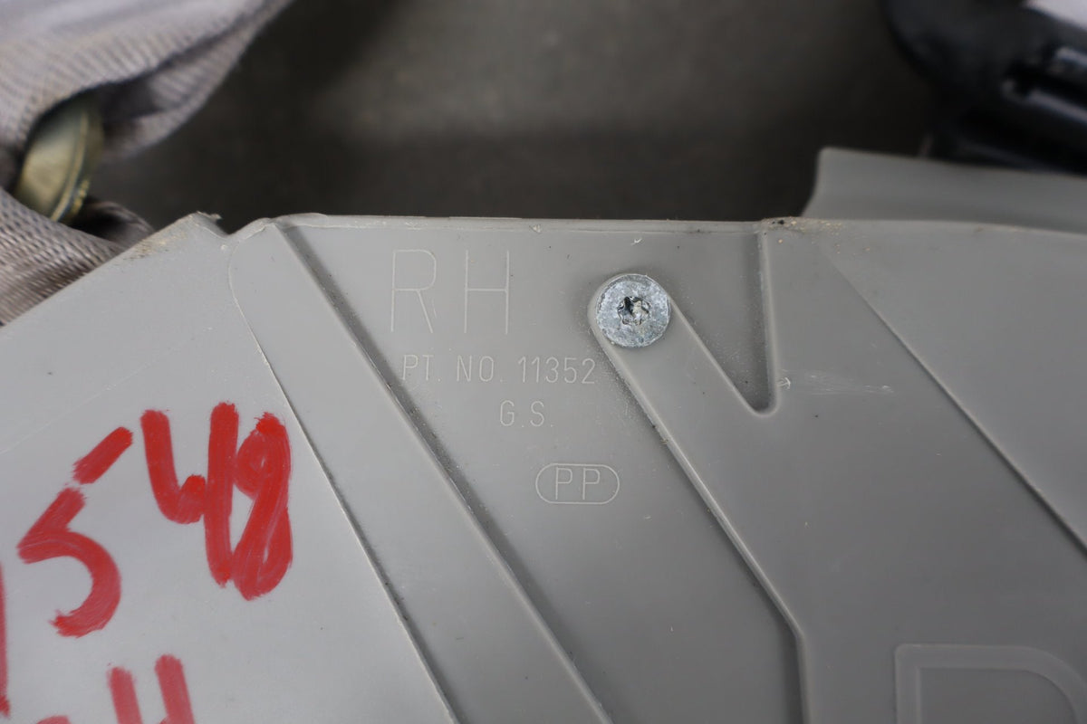 1993-1996 Cadillac Fleetwood Right Front Seat Belt Light Gray 14